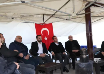 DEM Partililer işçilerle bir araya geldi