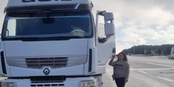 Kadının eli çekiciye değdi