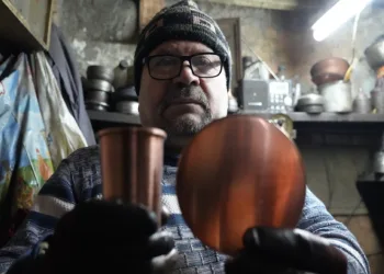 Yarım asırdır bakır dövüyor