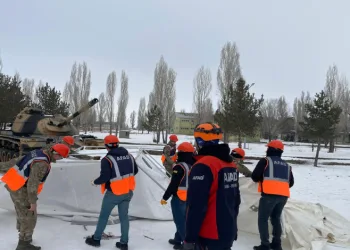 Ağrı’da “Çadır Kurma Eğitimi” verildi