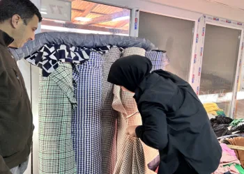 İskenderun’da kurulan prefabrik çarşı