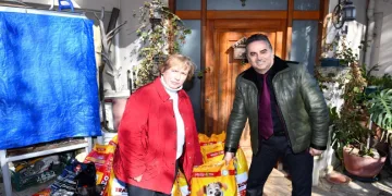 Ortahisar Belediyesi’nden hayvansever vatandaşlara mama desteği