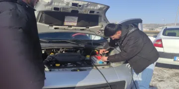 Sibirya soğukları vurdu araçlar çalışmıyor