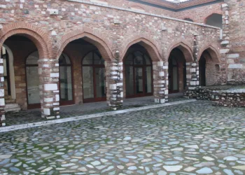 200 yıllık tarihi han temizlendi