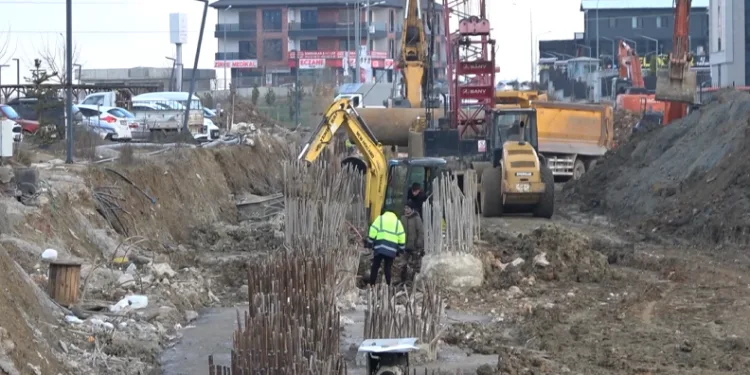 Yalova’da çöken hastane yolu yapımı devam ediyor