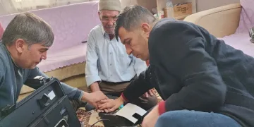 Kale’de 14 yaşlı vatandaşın kimlik yenileme işlemi adresinde yapıldı