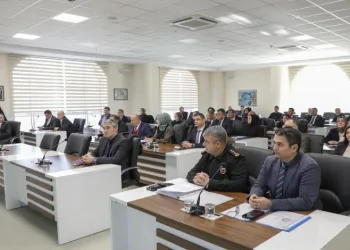 Kritik rolüne vurgu yaptı