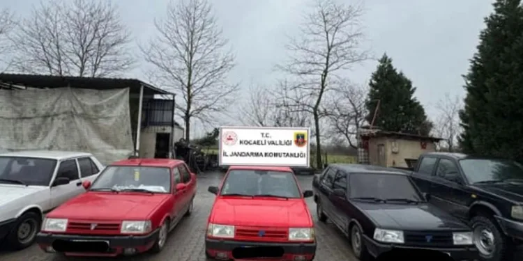Camiyi kundaklayan psikolojik sorunları olan şahıs yakalandı