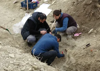 Yakıt deposundan litrelerce uyuşturucu çıktı