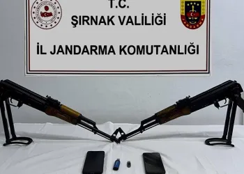 Yakıt deposundan litrelerce uyuşturucu çıktı