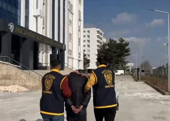 Otomobille çarpışan motosikletli genç, 11 günlük yaşam savaşını kaybetti