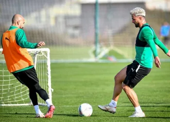 Bursaspor Antalya kampında ilk çalışmasını gerçekleştirdi