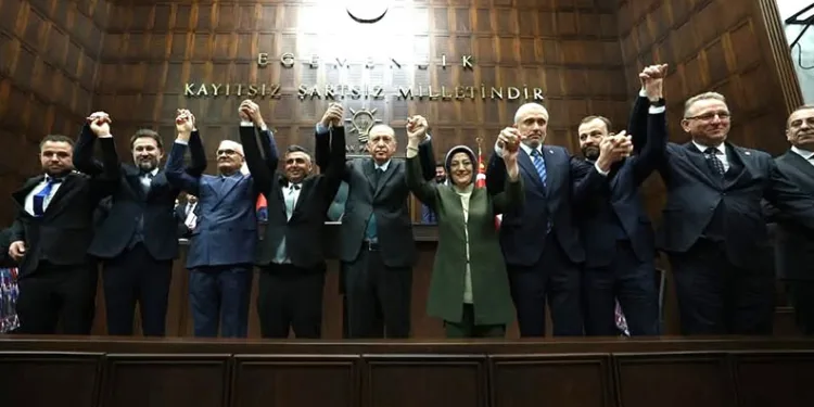 Kurtulmuş, Nagoya’da Türk Vatandaşlarıyla Buluştu
