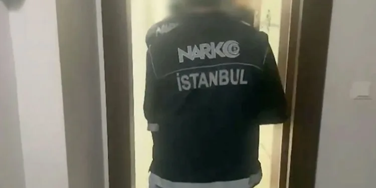 Ahşap evde çıkan yangın korkuttu