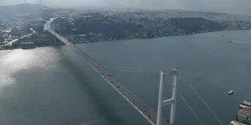 İstanbul Boğazı’nda kar manzarası