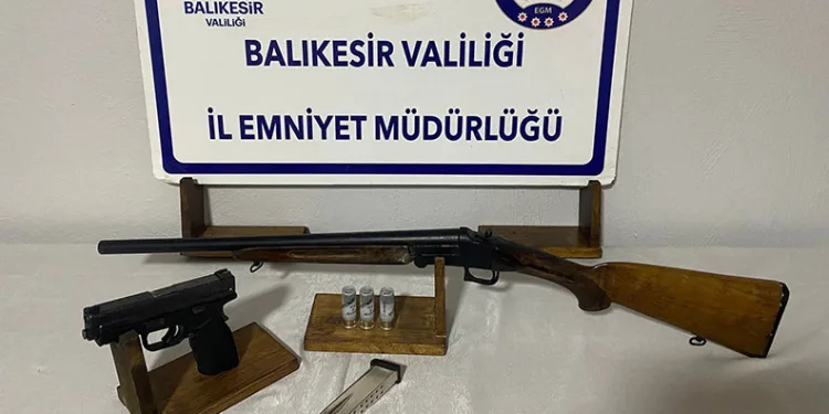 Balıkesir’de silahlı saldırıya ilişkin 3 şüpheli gözaltına alındı