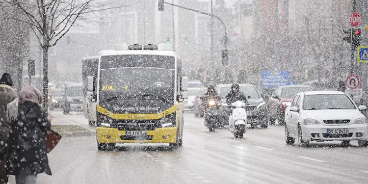 Bursa’da eğitime kar tatili