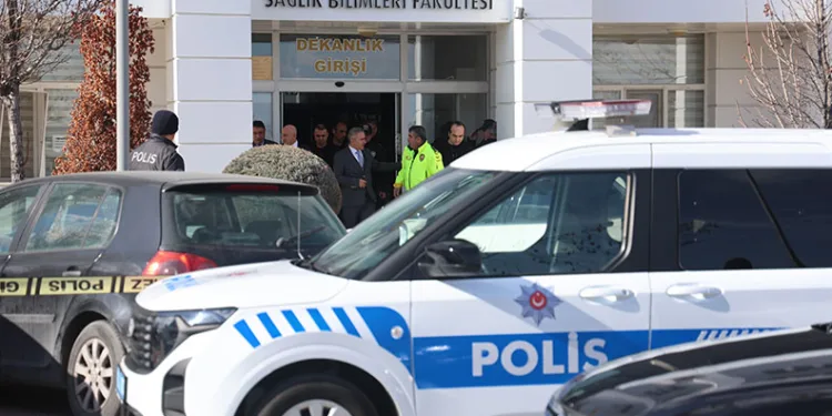 Dekan Yardımcısını vuran öğrenci hayatını kaybetti, organları bağışlandı