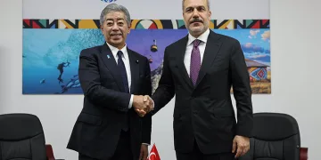 Bakan Fidan, Japon mevkidaşı Iwaya ile görüştü