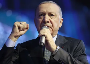 “Dışarıdaki katılım 60 bin. Kar bora fırtına dinlemiyoruz”