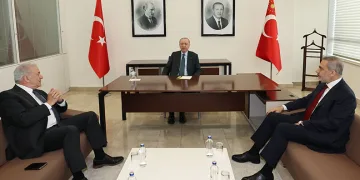 Cumhurbaşkanı Erdoğan, eski Yunanistan Dışişleri Bakanı Avramopoulos’u kabul etti