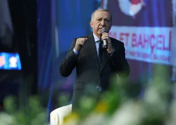 “Vatandaşlarımız muhalefeti gördükçe yönünü bize dönüyor”