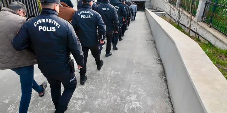 Yasa dışı bahis çetesi çökertildi: 13 tutuklama