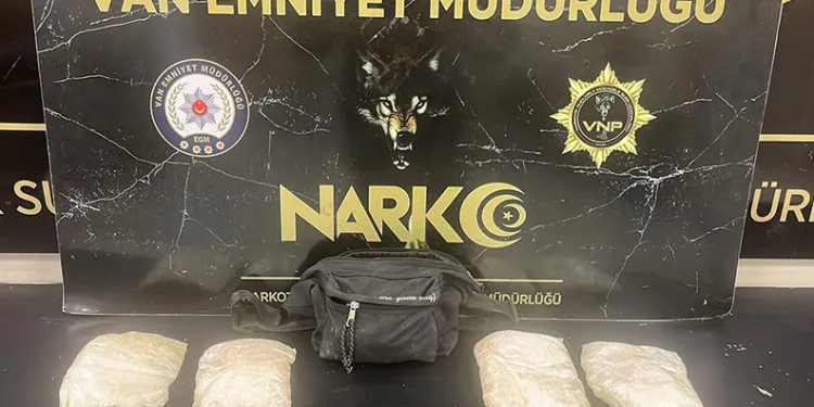 Van’da 7 kilo 415 gram metamfetamin ele geçirildi