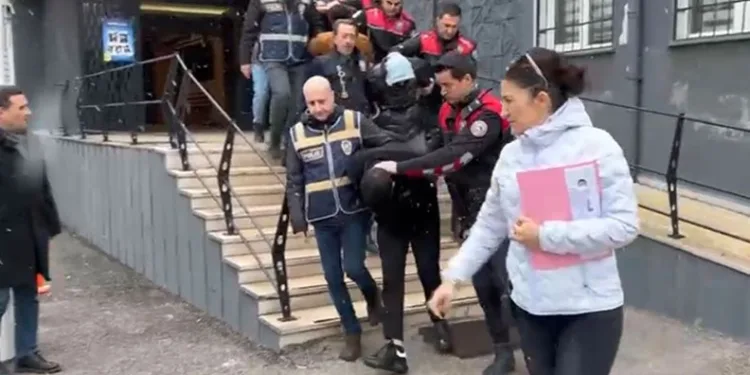 Bursa’da fuhuş çetesine darbe: 4 kişi tutuklandı