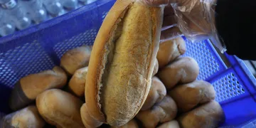 İnegöl Belediyesi halk ekmek satışı başladı