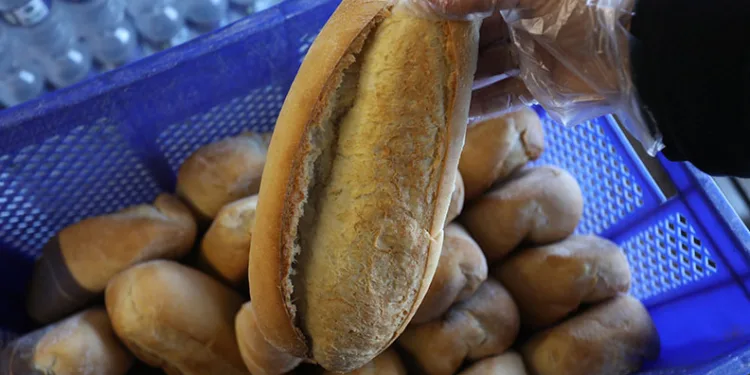 İnegöl Belediyesi halk ekmek satışı başladı