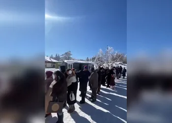 ‘Dur’ ihtarına uymadı jandarmaya çarptı