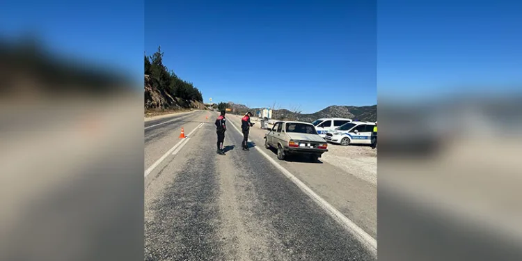 İzmir’de yaşlı çift kazada hayatını kaybetti