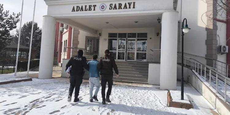 10 yıl hapis cezası ile aranan şahıs yakalandı