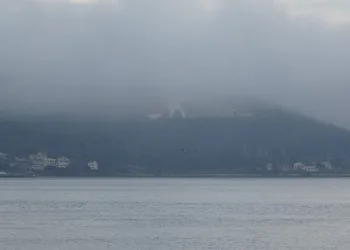 Çanakkale Boğazı gemi geçişlerine kapatıldı