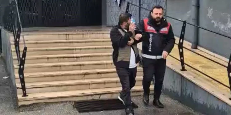 Bursa’da oto faresine operasyon: Çaldığı malzemelerle yakalandı