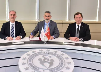 İnegöl’ün yeni havuzu için imzalar atıldı