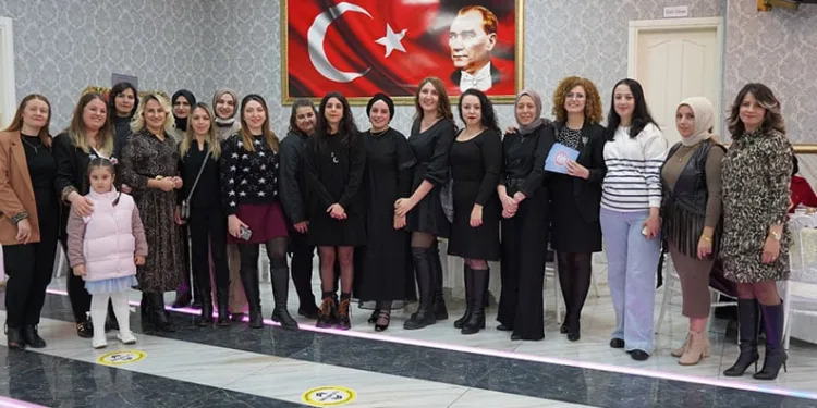 Orhangazi Belediyesi’nin Kadınlar Matinesi Büyük İlgi Gördü