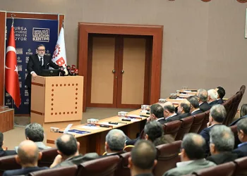 “Döviz Cinsi Borçlanmanın Önündeki Engeller Kaldırılmalı”