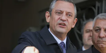 “Türk Silahlı Kuvvetleri’nin ne işine karışırız, ne içine karışırız”