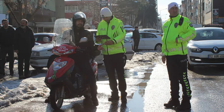 Ordu’da kar yağışı sonrası trafik denetimi