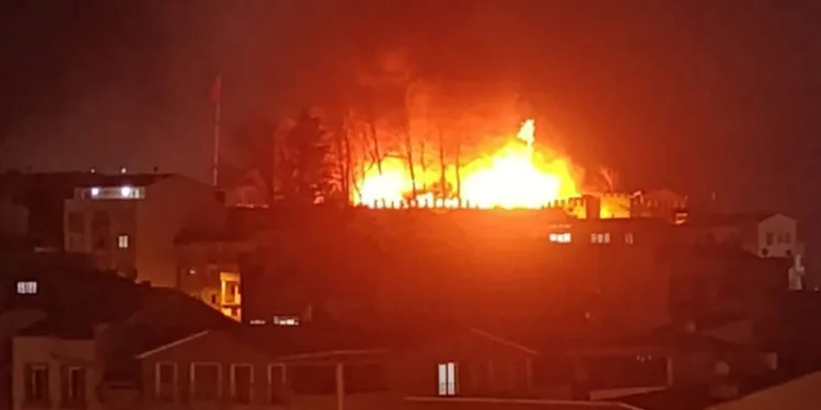 Bursa’da tarihi Kestel Kalesi alevlere teslim oldu