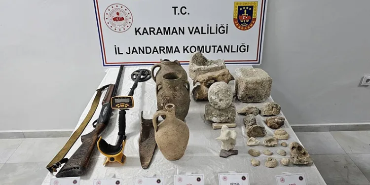 Karaman’da jandarmadan tarihi eser operasyonu