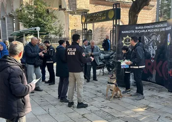 Bursa polisi 5 bin 459 kişiyi bilgilendirdi