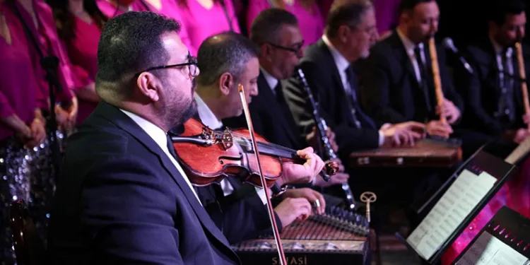 Türk sanat müziği korosundan muhteşem performans