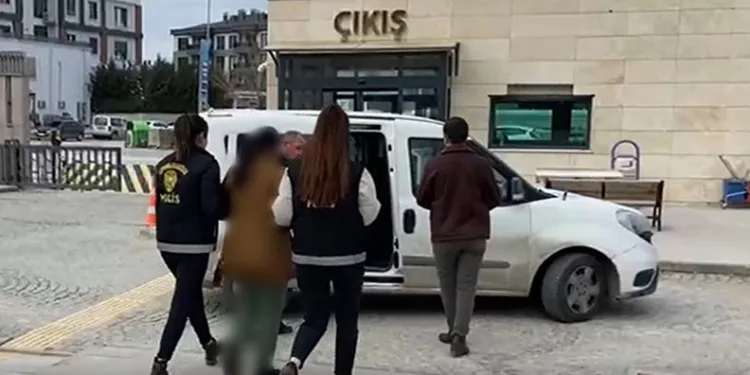 Para ve altın çalan 2 kadından biri tutuklandı