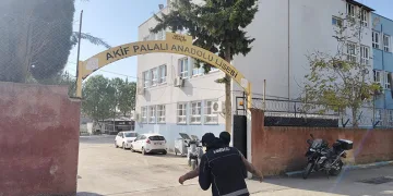 Okul önlerinde narkotik uygulaması