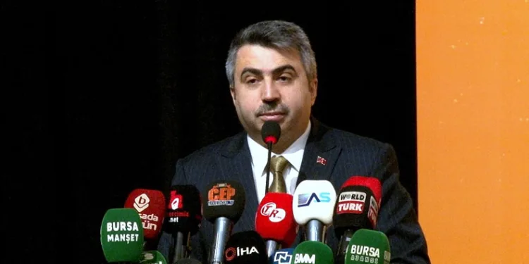 Yıldırım Belediyesi gençlerin üniversite yolculuğuna ortak oluyor
