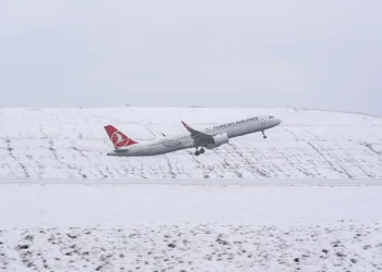 Havalimanlarında kar tedbirleri