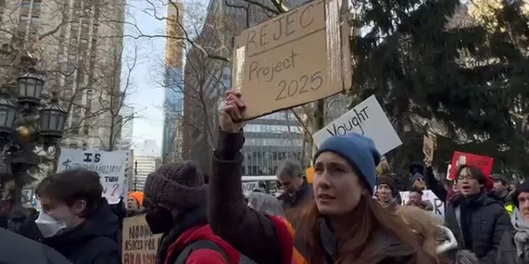 New York’ta Trump ve Elon Musk’a karşı protesto